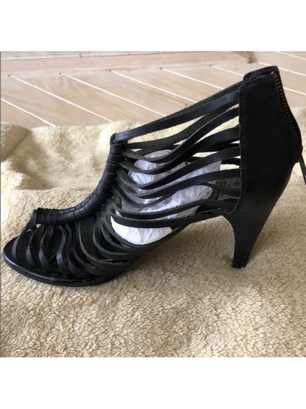 Crown Vintage Gladiator High Heel Sandals Size 7.5 Black